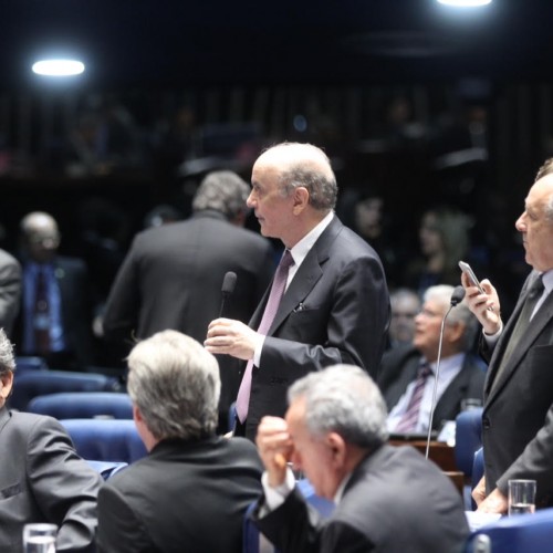 Reforma política: emendas de Serra são aprovadas no Senado
