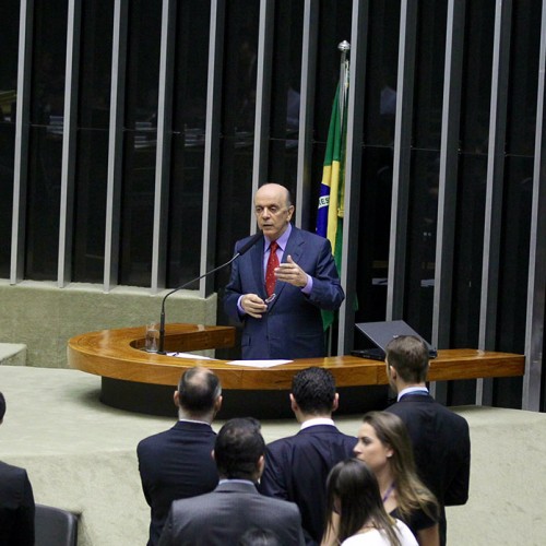 Congresso derruba veto parcial à emenda de Serra, em favor dos Estados e municípios