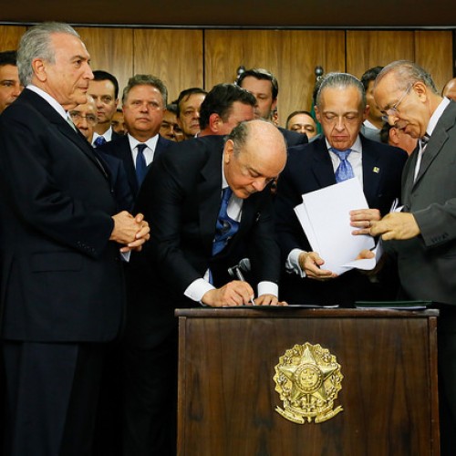 José Serra assume o ministério das Relações Exteriores
