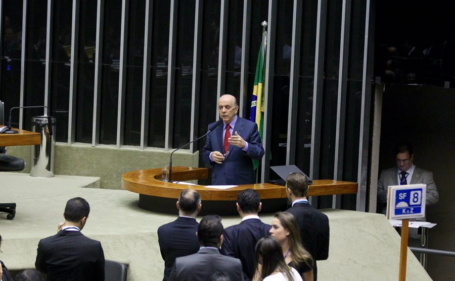 Congresso derruba veto parcial à emenda de Serra, em favor dos Estados e municípios